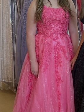 Elegant Pink Floral Appliqué Tulle Prom Dress